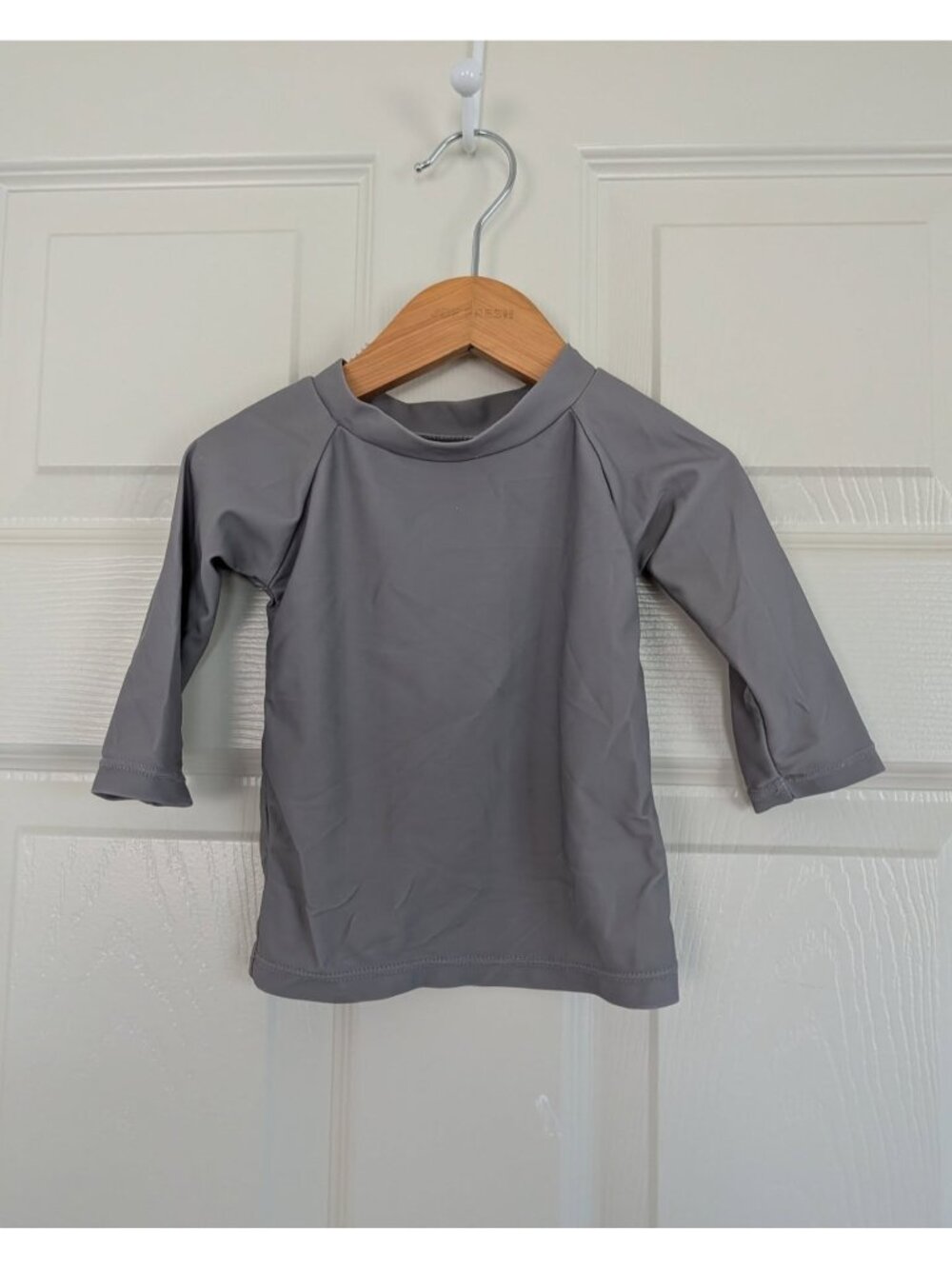 Current Tyed Rashguard & Swimshort set 6-12m - Picture 4 of 6